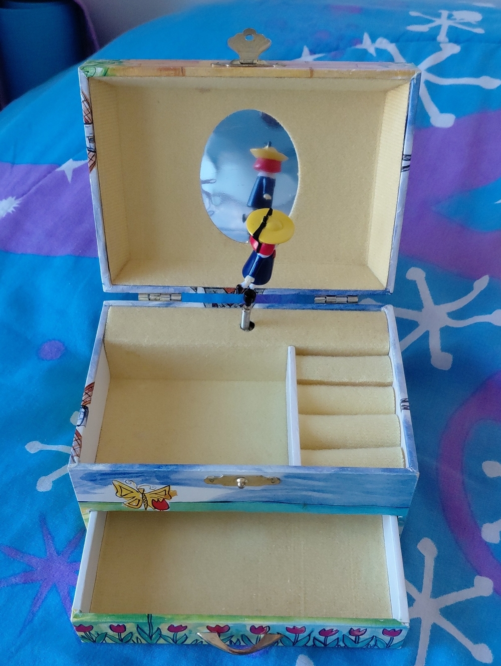 Vintage Madeline Musical Jewelry Box 1999